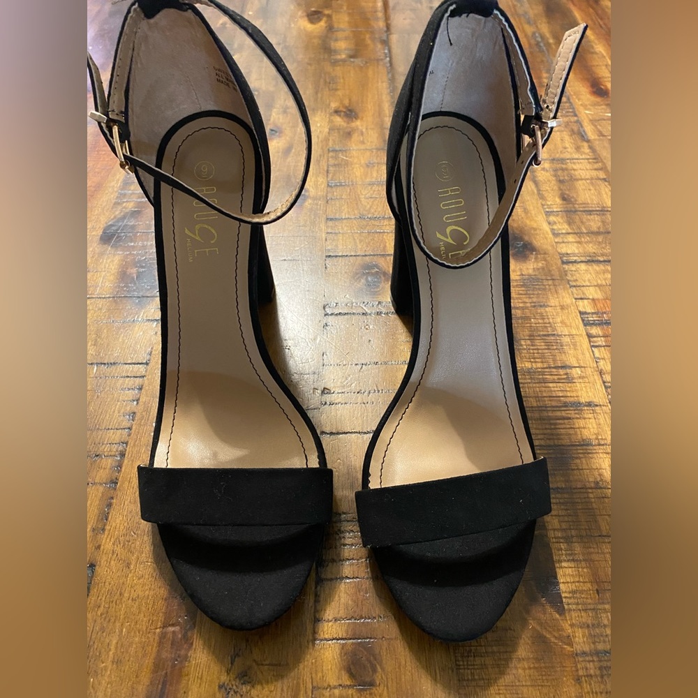 Sandal high heels size 9 black